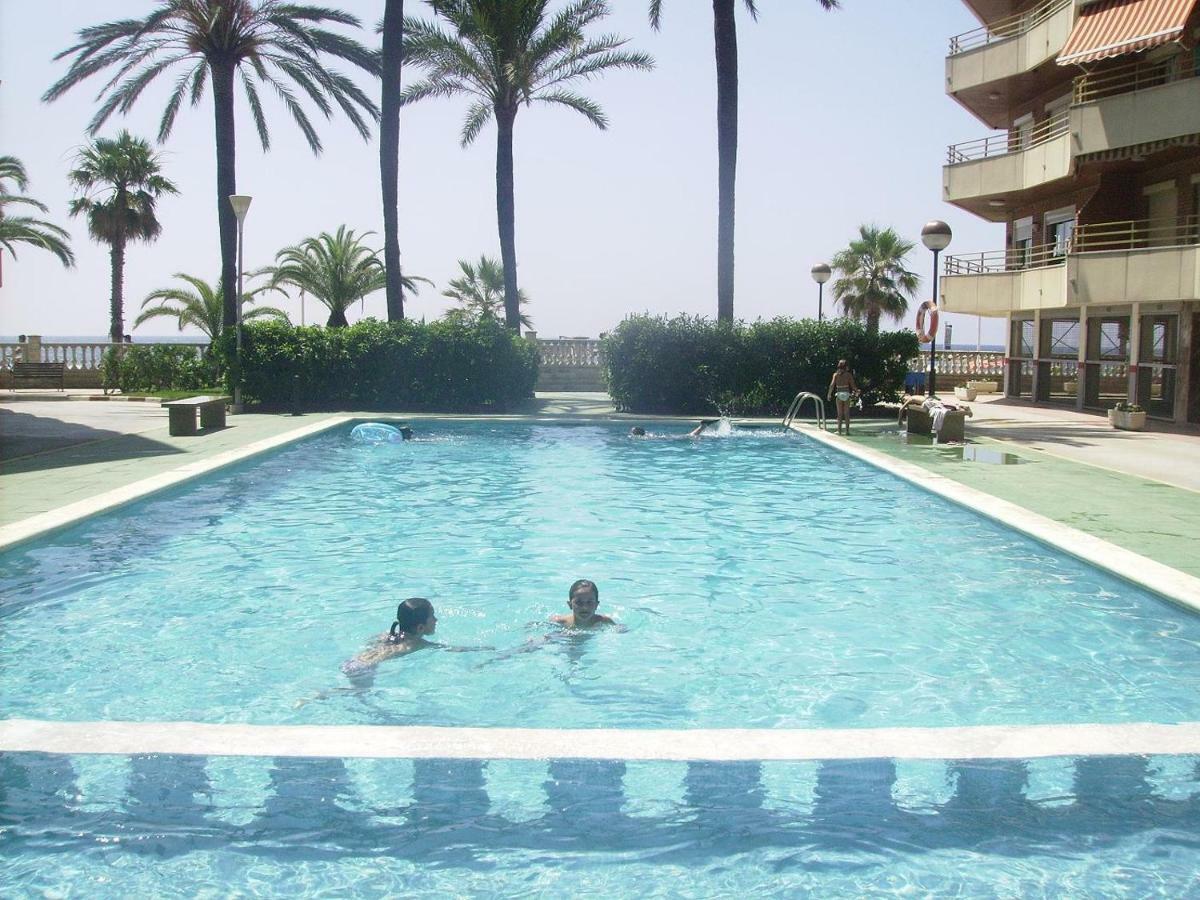 Apartamentos Marina Sol De Espana กัมบริลส์ ภายนอก รูปภาพ