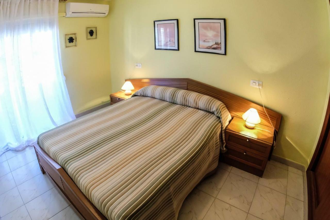 Apartamentos Marina Sol De Espana กัมบริลส์ ภายนอก รูปภาพ