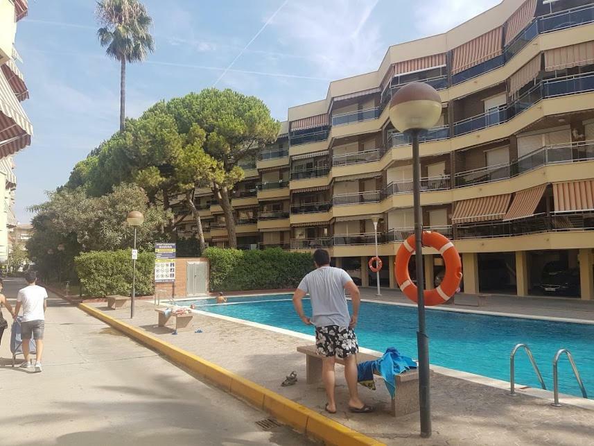 Apartamentos Marina Sol De Espana กัมบริลส์ ภายนอก รูปภาพ